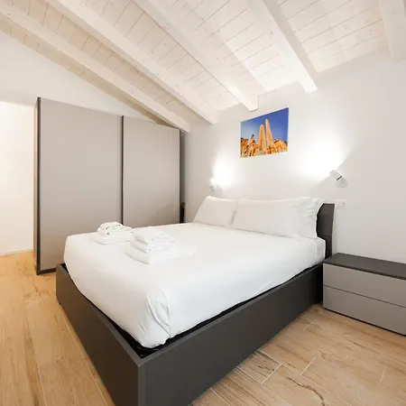 Appartement Serlio Luxury House Near Center, Station